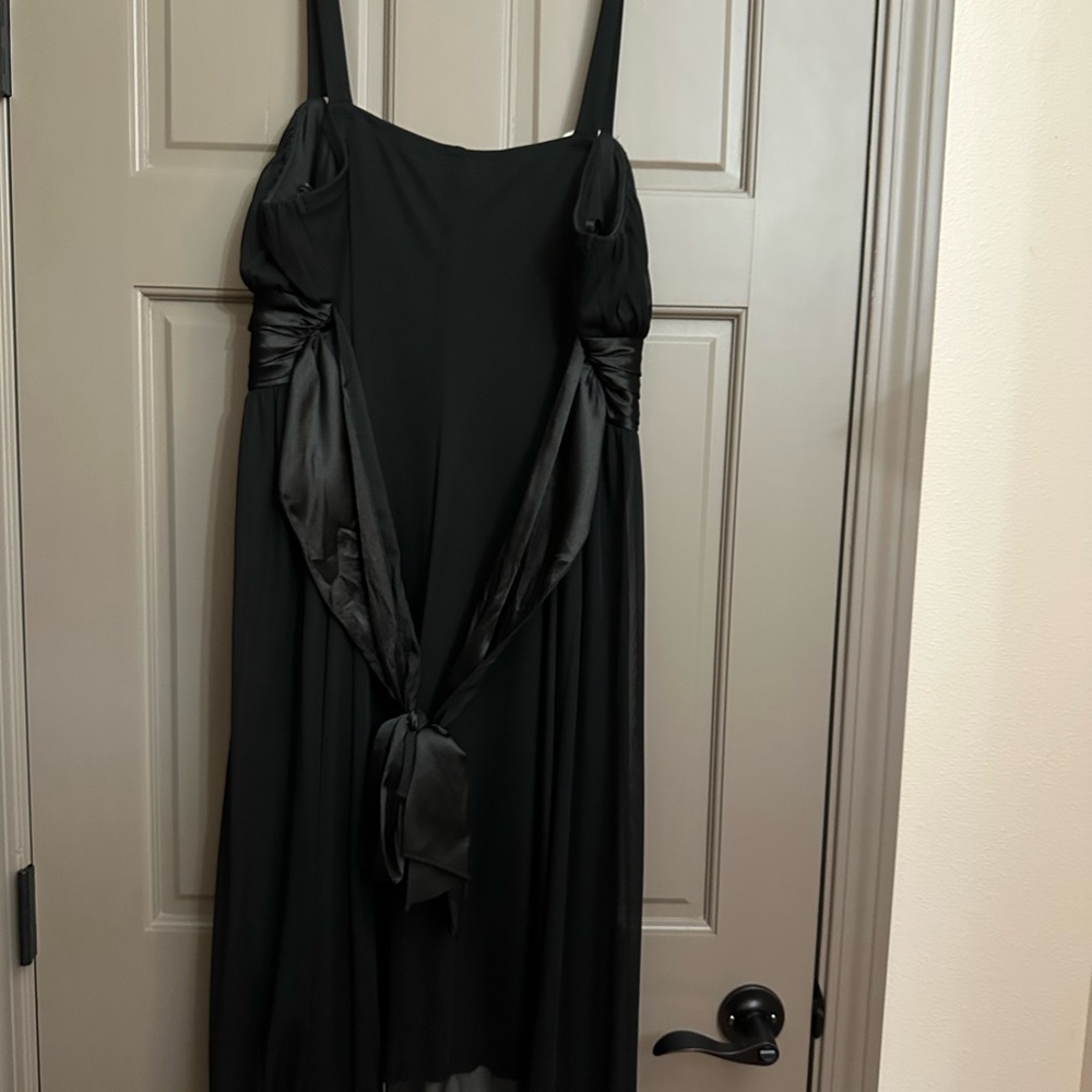 Elegant Black and White Midi Dress 2X Plus Size - Picture 2 of 3